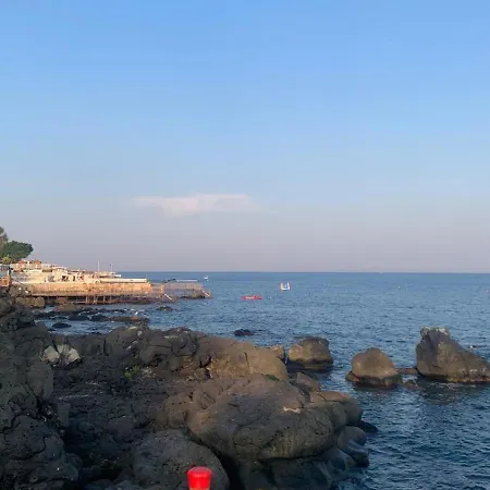 Neraaci Aci Castello